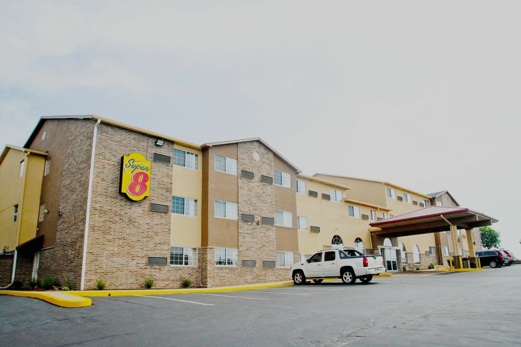 Super 8 By Wyndham Metropolregion Kansas City Exterior foto