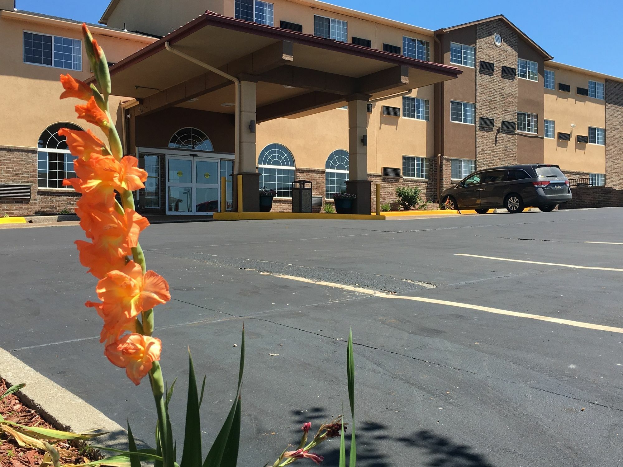 Super 8 By Wyndham Kansas City Exterior foto